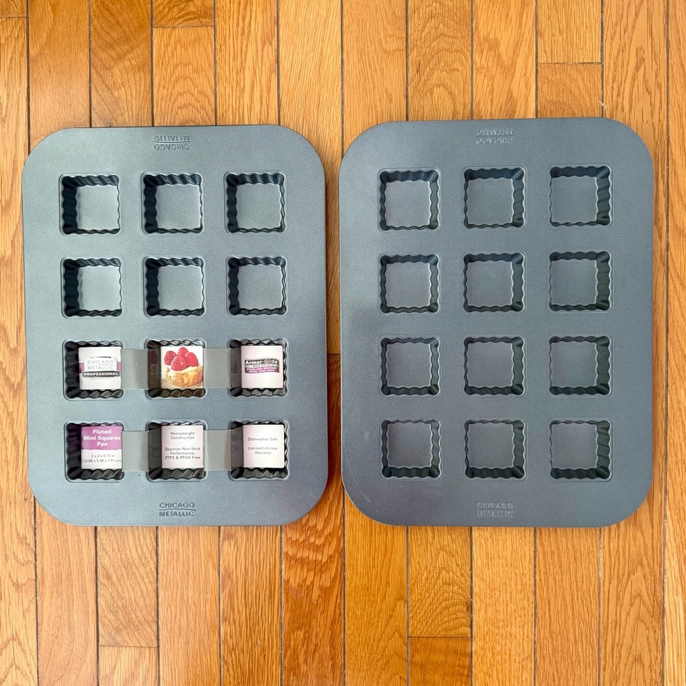 CHICAGO METALLIC Fluted Square Cake Pans Baking Petit Four Bake Teacake Tea Cake